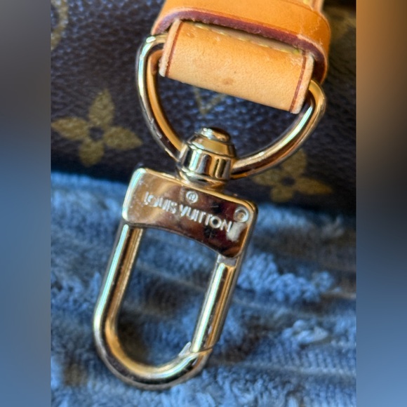 Auth Louis Vuitton Monogram Keepall Bandouliere 55 Boston Bag - Picture 14 of 16